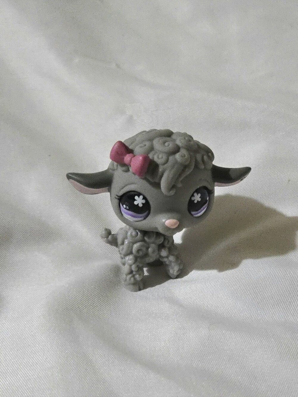 Littlest Pet Shop Grey Lamb Figurine with Pink Bow and Purple Eyes #477 LPS
